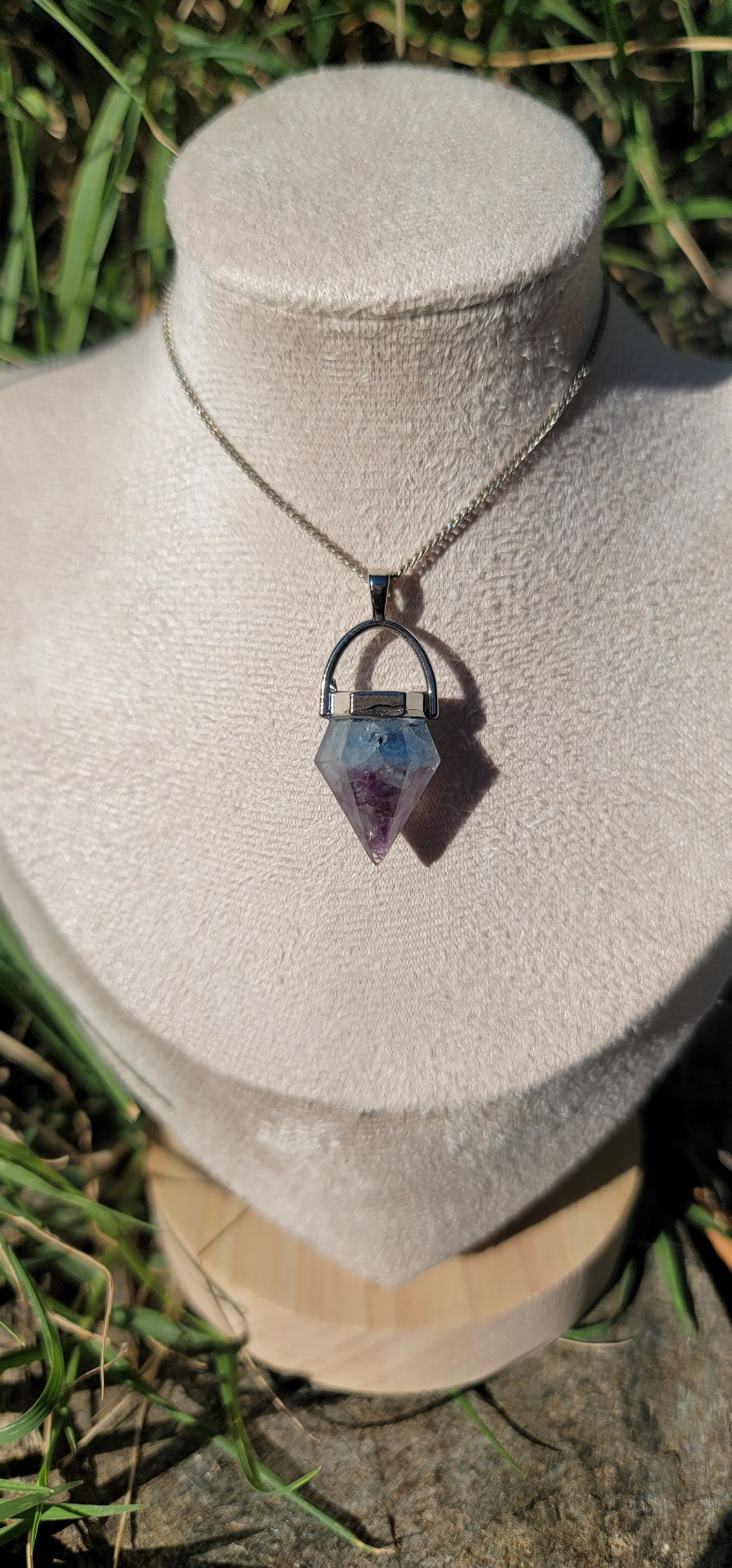 Pendentif "Douceur et Positivité" en Aigue marine et Amethyste pointe