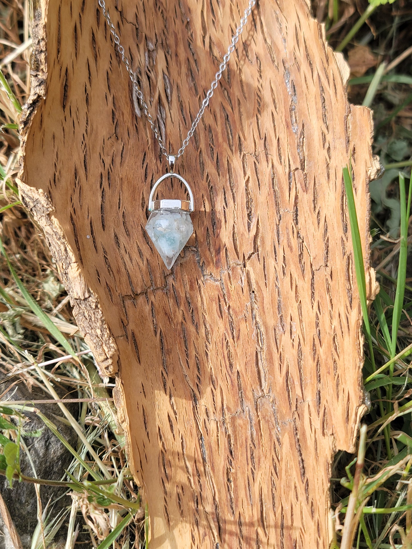 Pendentif "Bonheur" en Aigue marine pointe