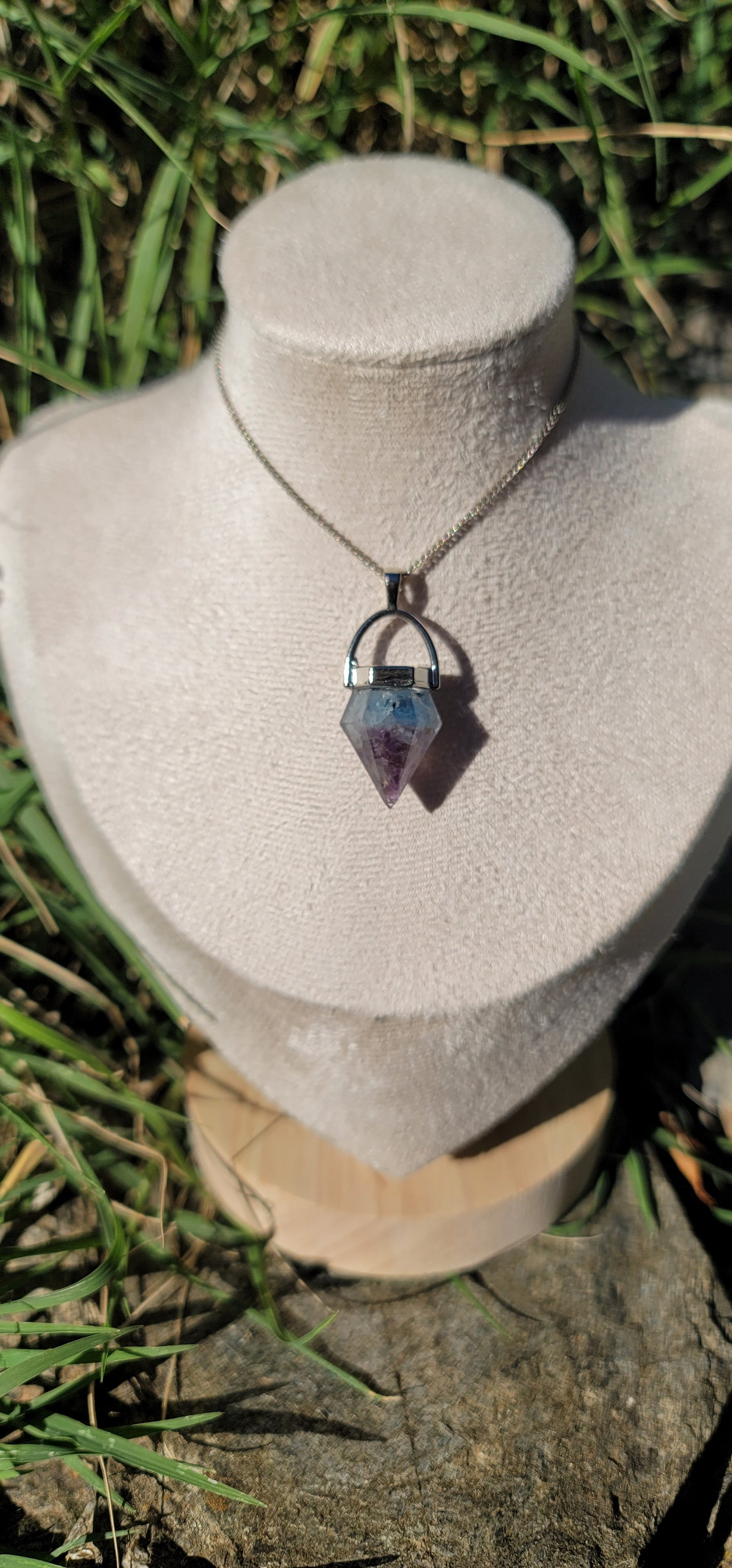 Pendentif "Douceur et Positivité" en Aigue marine et Amethyste pointe