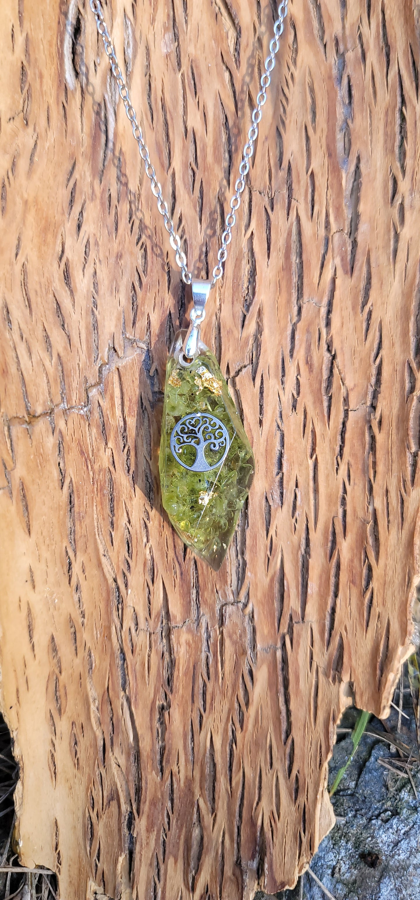 Pendentif en Péridot arbre de vie