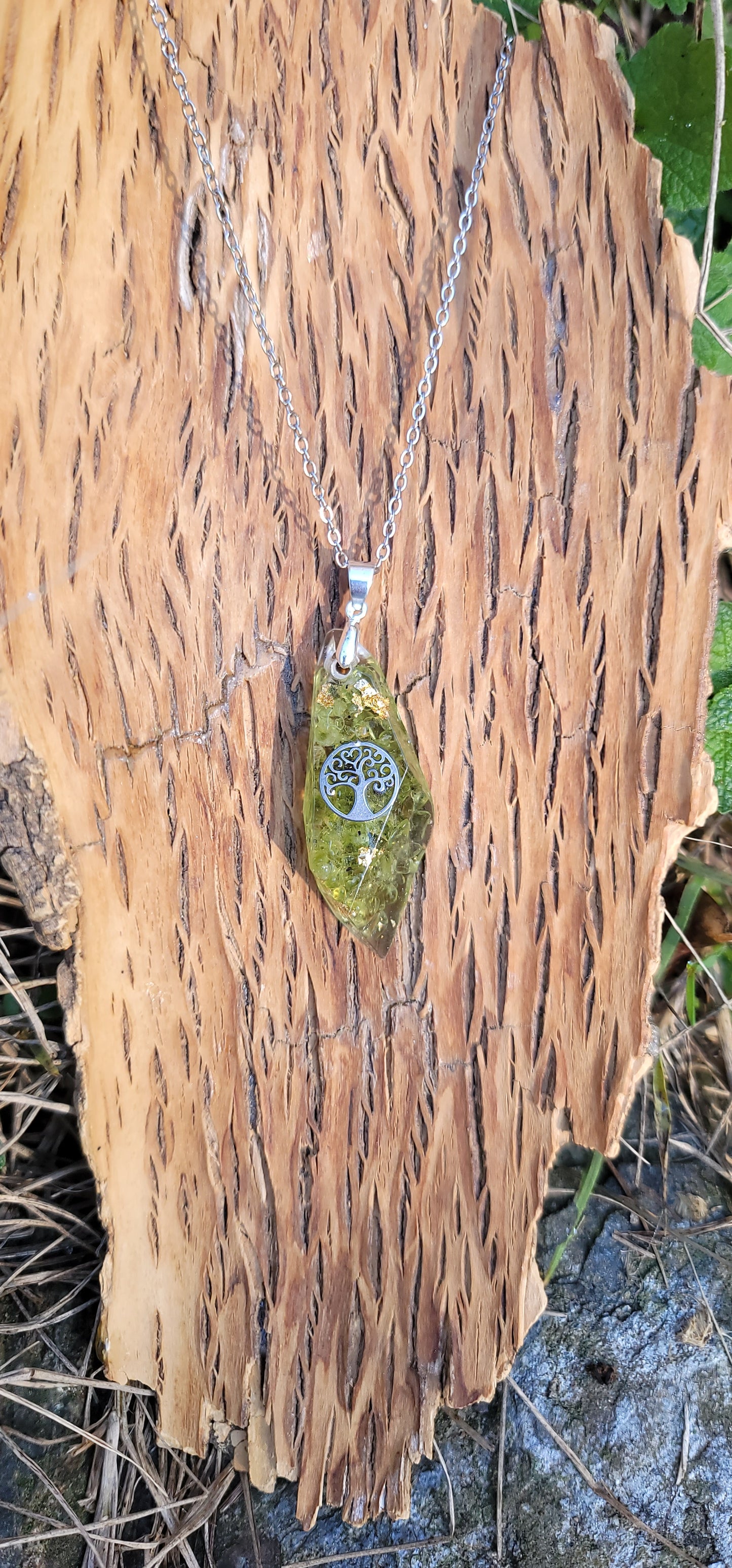 Pendentif en Péridot arbre de vie