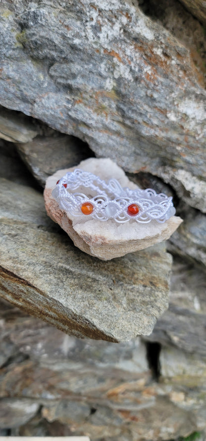 Bracelet macramé "feminin" en perle de Cornaline et Pierre de lune